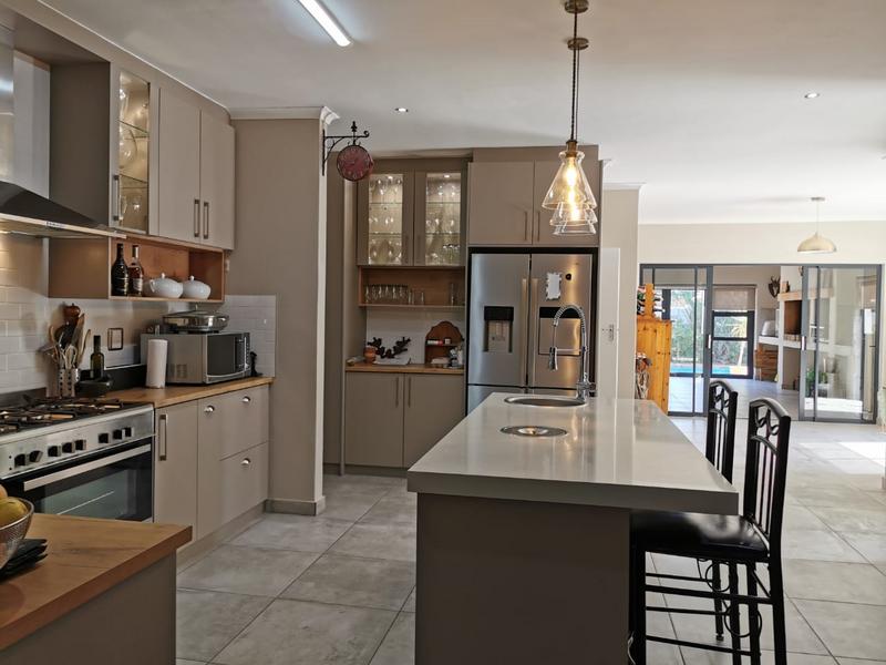 4 Bedroom Property for Sale in Amandelrug Western Cape
